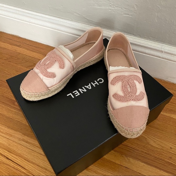 CHANEL Shoes - ✨EUC Chanel 2019 Mesh Grosgrain Espadrilles Blush✨